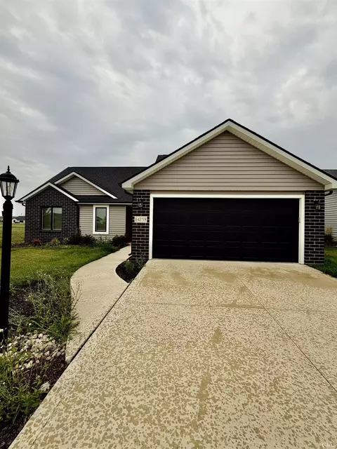 14259 Ascari Cv, Fort Wayne, IN 46818