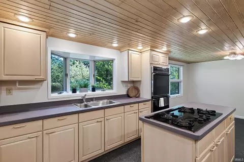 Kitchen - 4242 W Beech Ln, Bloomington, IN 47404 photo 4 of 6