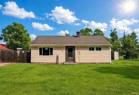 806 Courtney Dr, New Haven, IN 46774