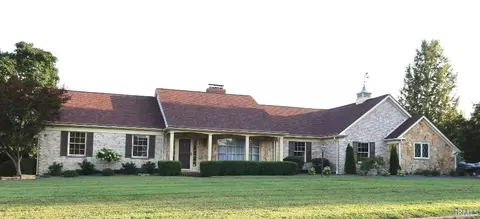 2000 Greenbrier Dr, Mount Vernon, IN 47620