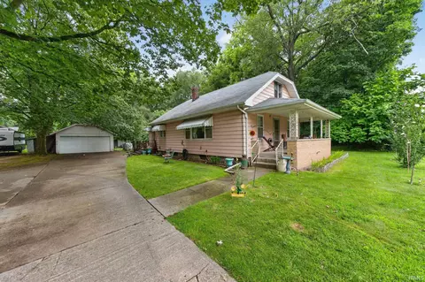 59359 Locust Rd, South Bend, IN 46614