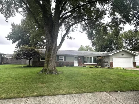 1022 Wolverton Dr, Fort Wayne, IN 46825