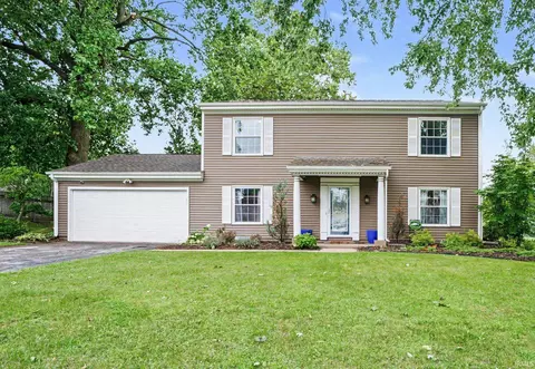 1343 Riding Mall Dr, South Bend, IN 46614