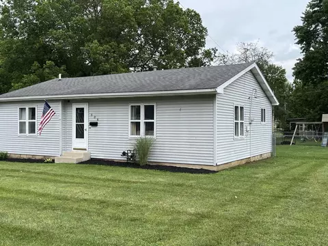 506 S Jackson St, South Whitley, IN 46787
