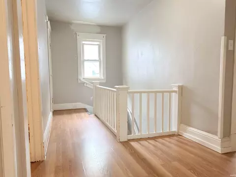 Entry Way - 134 E Calvert St, South Bend, IN 46613 photo 3 of 4