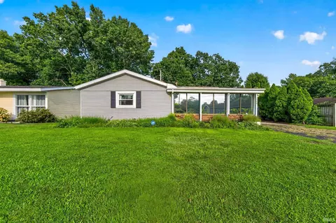 1240 Ebeling Dr, South Bend, IN 46615