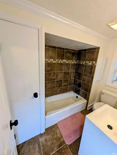 Bath - 827 Ewing Ave, South Bend, IN 46613 photo 1 of 8