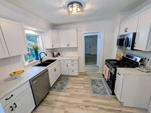Kitchen - 827 Ewing Ave, South Bend, IN 46613 photo 1 of 4