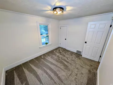 Bedroom - 827 Ewing Ave, South Bend, IN 46613 photo 6 of 6