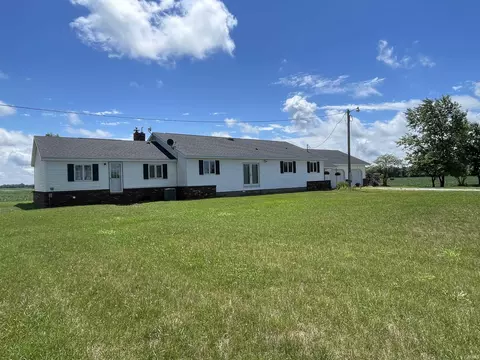 9663 W 100 S, Francesville, IN 47946