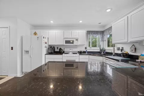 Kitchen - 2903 E Daniel St, Bloomington, IN 47401 photo 3 of 5