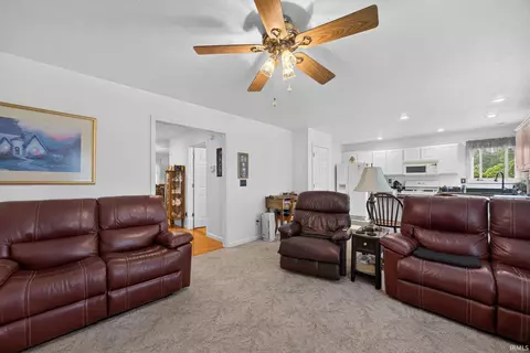 Living - 2903 E Daniel St, Bloomington, IN 47401 photo 2 of 2