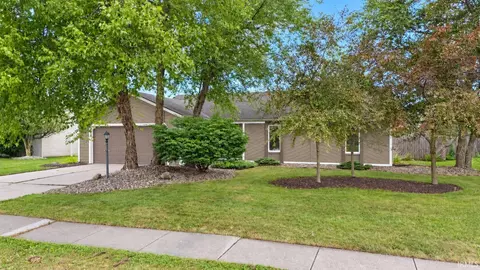 7316 Abington Dr, Fort Wayne, IN 46835
