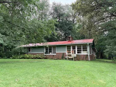 701 W Shore Dr, Culver, IN 46511