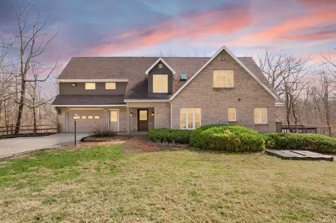 925 W Oakwood Ln, Paoli, IN 47454