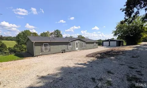 8108 Arvin Ln, Loogootee, IN 47553