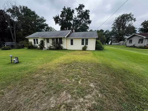 2 13th St, Linton, IN 47441