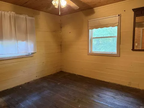 Bedroom - 1175 Us Hwy 50 W, Mitchell, IN 47446 photo 2 of 2