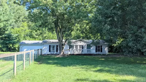 6732 E 1120 N St, Syracuse, IN 46567