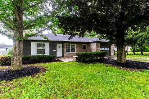 6708 S Calhoun St, Fort Wayne, IN 46807