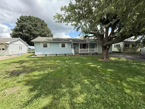 102 S Garr St, Walton, IN 46994
