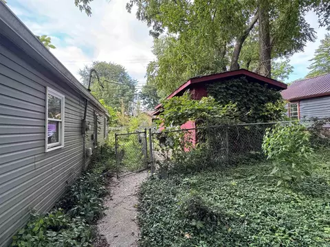 1018 E Thornton Dr, Bloomington, IN 47401 photo 3