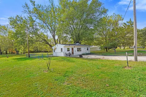 4987 Aqua Isle Rd, Nashville, IN 47448