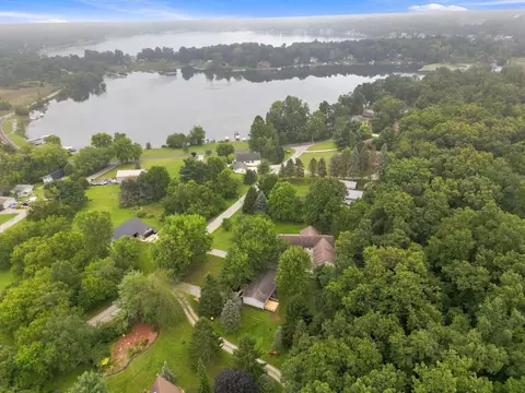 135 Lane 175 Lime Lk, Angola, IN 46703