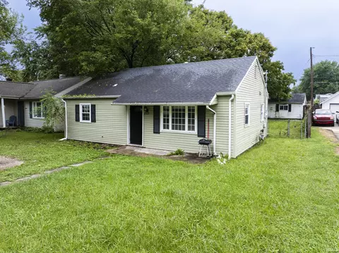 2009 N Milton St, Muncie, IN 47303