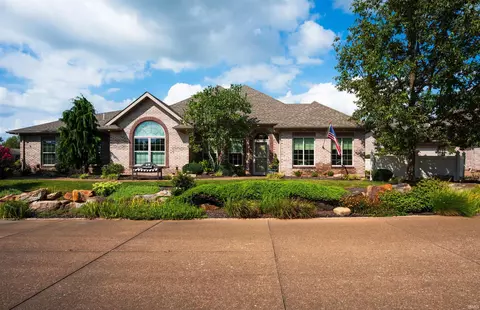 8024 Wolf Creek Ct, Evansville, IN 47712