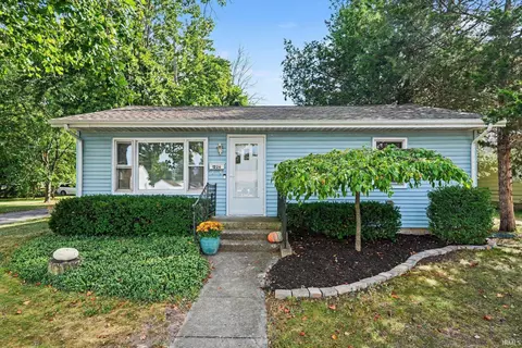 1226 E Clark St, Warsaw, IN 46580