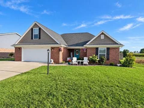 1453 W Chukar Holw, Haubstadt, IN 47639