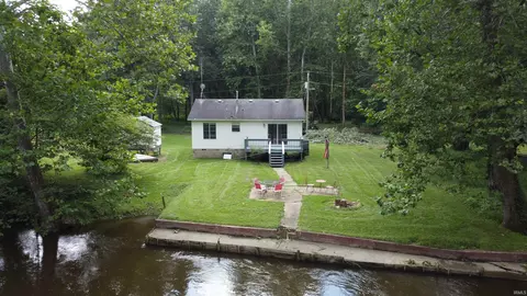 9634 Zina Dr, Rochester, IN 46975