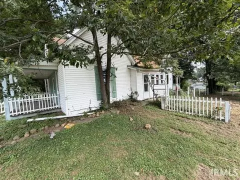 Exterior - 624 S 9th St, Mitchell, IN 47446 photo 4 of 4