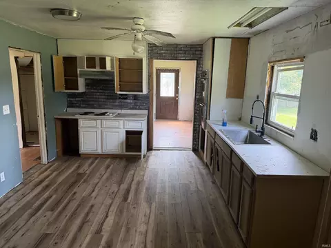 116 W Grissom Ave, Mitchell, IN 47446 photo 8