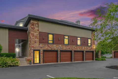 2316 E Winona Ave, Winona Lake, IN 46590