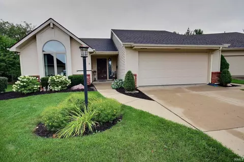 4110 Stillwood Dr, Fort Wayne, IN 46815