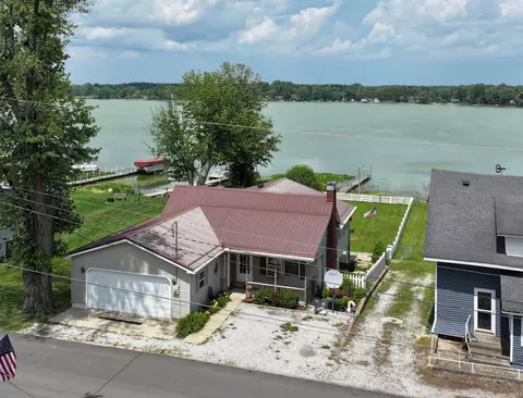 1199 N Main St, Kewanna, IN 46939