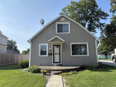 322 E Arnold St, Bluffton, IN 46714 photo 2