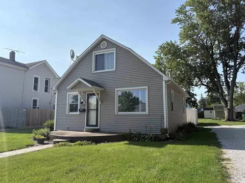 322 E Arnold St, Bluffton, IN 46714 photo 3