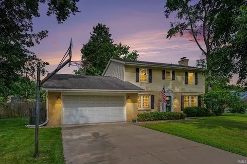 1505 Birch Dr, Elkhart, IN 46514