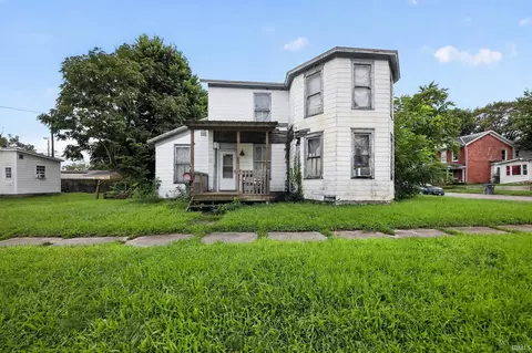 327 W 9th St, Connersville, IN 47331