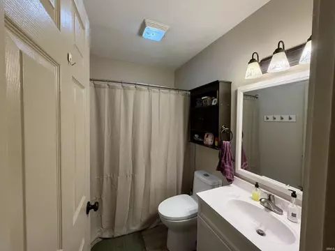 Bath - 206 E Anstett Dr, Fowler, IN 47944 photo 2 of 2