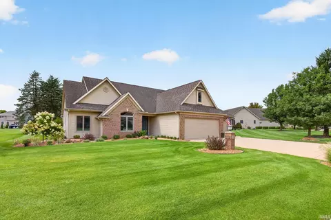 1361 Freedom Pkwy, Winona Lake, IN 46590