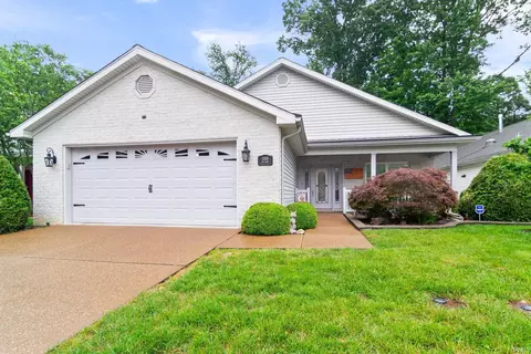 3305 Fox Ct, Evansville, IN 47711