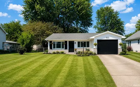 313 Sara Dr, New Haven, IN 46774