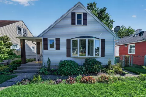 2121 Homewood Ave, Mishawaka, IN 46544