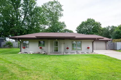 51460 Lake Dr, Elkhart, IN 46514