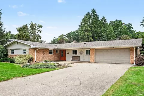 1510 Springbrook Dr, Elkhart, IN 46514