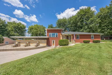 1040 W 6th St, Huntingburg, IN 47542